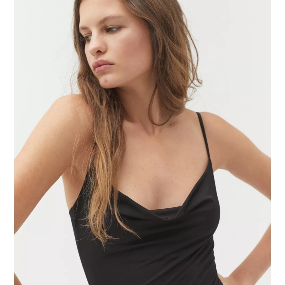 FINAL REDUCTION UO Asymmetrical Cecily Cowlneck Cami